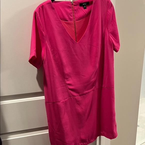 Vibrant Pink Short Sleeve Shift Dress - Picture 1 of 4
